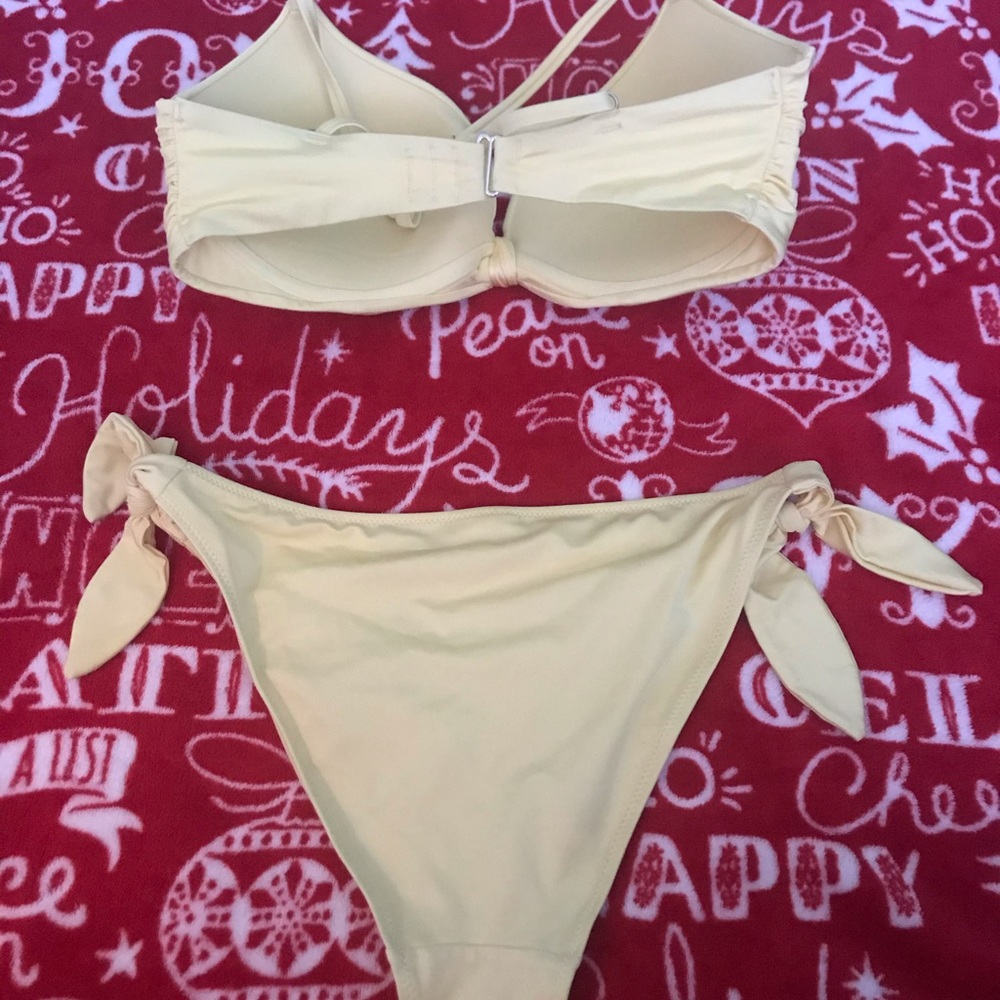Bikini set - Picture 3 of 4